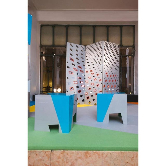 Sissi Stackable Totem Seats in Powder-Coated Aluminum by Altreforme, Set of 5 For Sale - Image 4 of 13