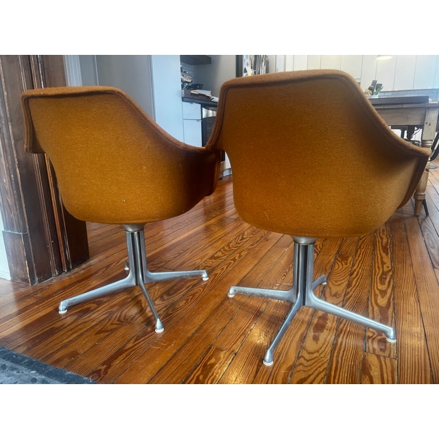 Vintage, Mid Century Modern Vecta Group Swivel Chairs in Burnt Orange For Sale - Image 11 of 12