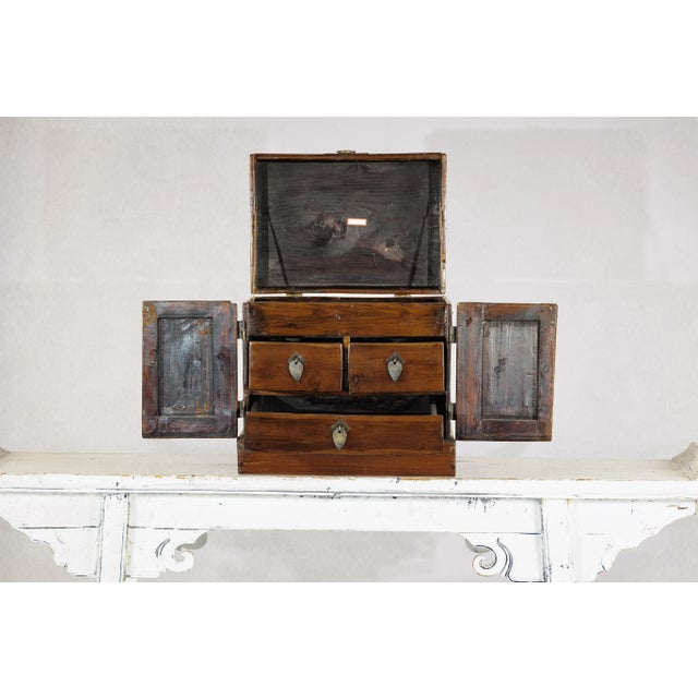 Asian Antique Chinese Brown Lacquer Jewelry Dressing Case with Brass Hardware For Sale - Image 3 of 12