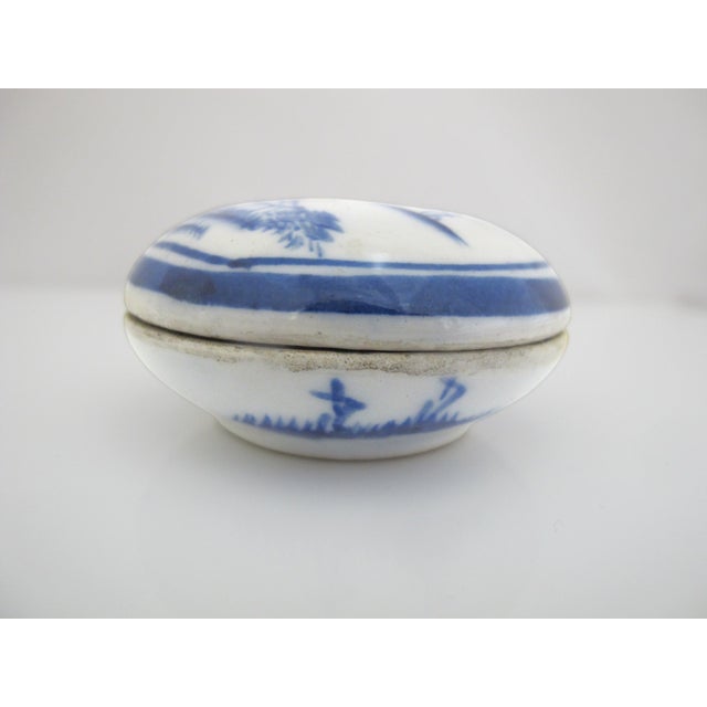 Japanese Shunga Secret Erotica Blue Porcelain Seal Paste or Trinket Jar With Lid For Sale - Image 4 of 10