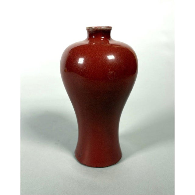 Asian Meiping vase in oxblood red porcelain, China, 19th century For Sale - Image 3 of 5