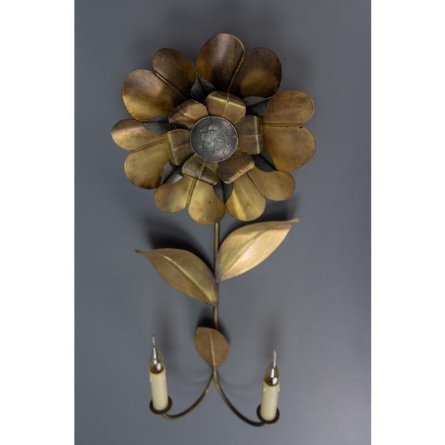 Mid-Century Modern Brass and Metal Flower-Shaped Twin Arm Sconce, France, 1950s For Sale - Image 9 of 18