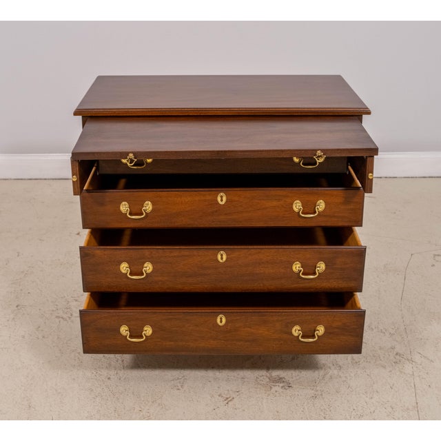 Traditional Henkel Harris 4 Drawer Mahogany Server Bachelor Chest For Sale - Image 3 of 18