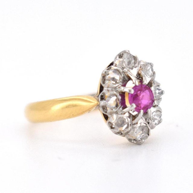 Belle Époque Ruby and Diamond Ring, 1890s-1910s For Sale - Image 3 of 13
