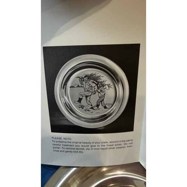 Norman Rockwell Pristine 1970 Franklin Mint Norman Rockwell 1st Annual Christmas Plate - "Bringing Home the Tree" - Solid Sterling Silver - Factory Sealed in Plastic For Sale - Image 4 of 9