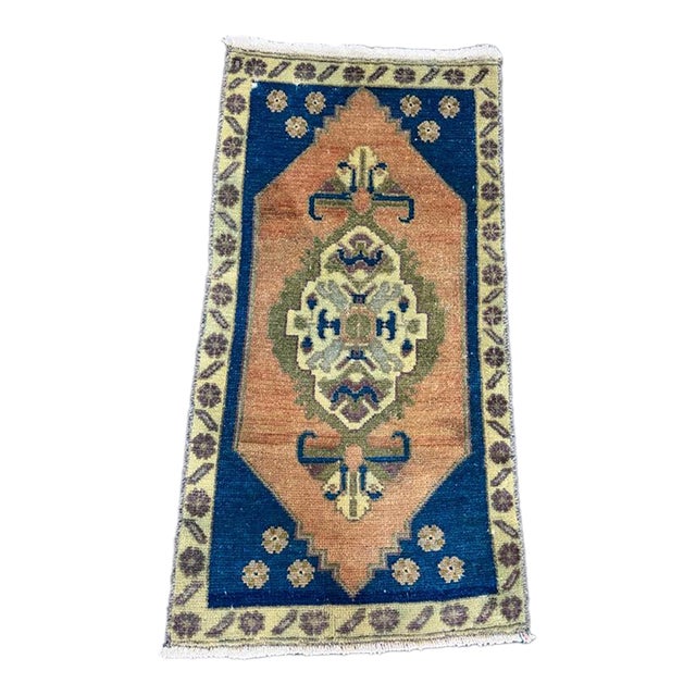 Turkish Yastik Rug 1'5" x 2'11" For Sale