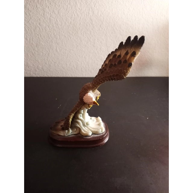 1970s American Bald Eagle Resin Sculptures - Set of 2 For Sale - Image 5 of 12