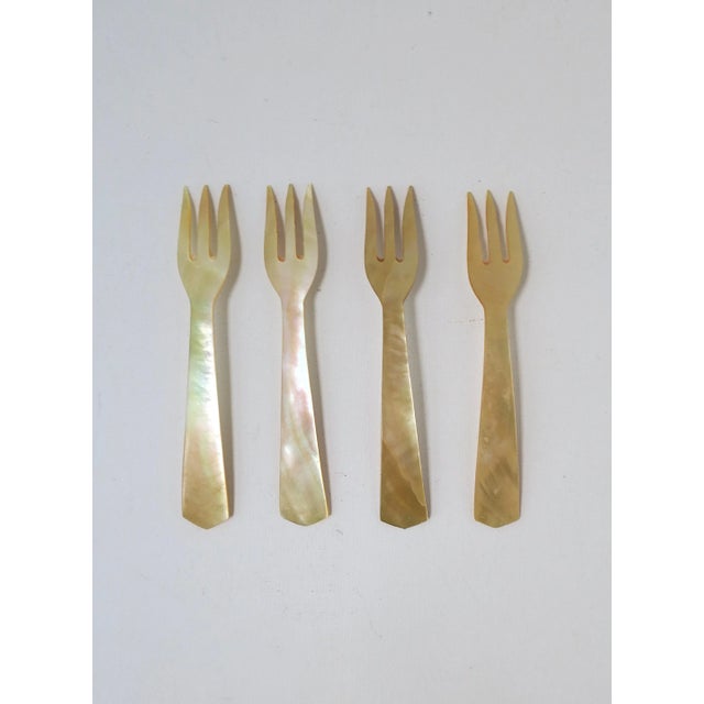 Mother of Pearl Caviar Appetizer Forks, Alternative to a Spoon For Sale In New York - Image 6 of 6