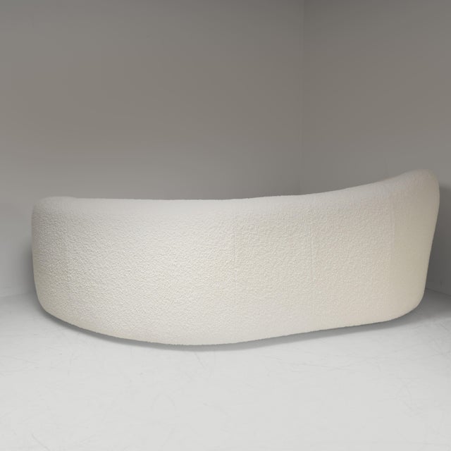 White Bean Buckle Sofa, 1960s, in Very Good conditions. Designed 1960 to 1969