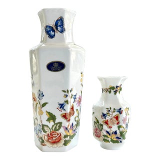 Vintage English Bud Vases - A Pair For Sale