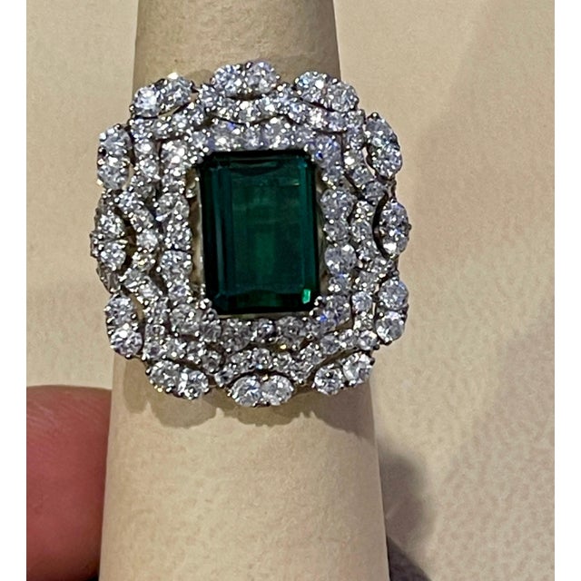 6.5 Carat Green Tourmaline & 4.2 Carat Diamond Cocktail Ring 18 Karat White Gold For Sale - Image 11 of 18