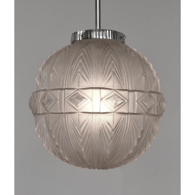 Large French Art Deco Pendant Light by Hettier & Vincent - 1930s For Sale - Image 13 of 16