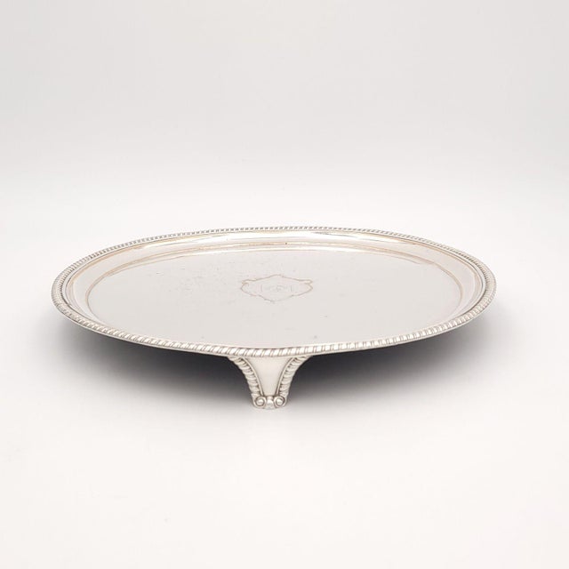 A silver plate English salver in Georgian style, circa 1900.