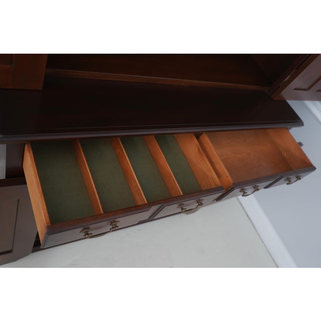 Wood Kittinger Wa-1027 Colonial Williamsburg Mahogany Cupboard For Sale - Image 7 of 18