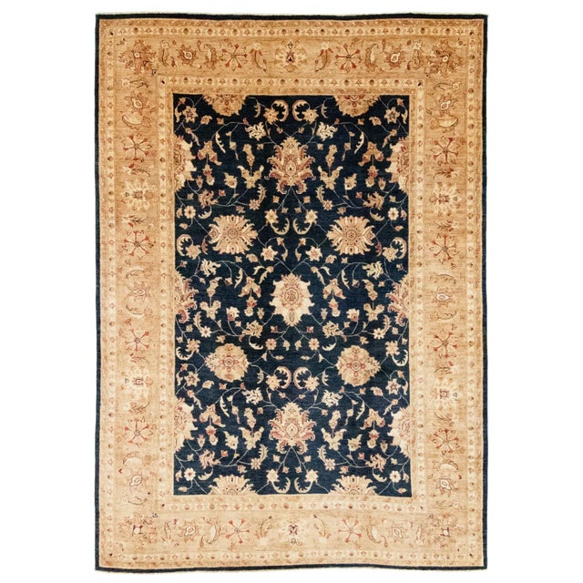 Middle Eastern Rug in Wool For Sale - Image 11 of 11
