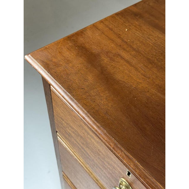 Chest of Drawers in Mahogany from Harrods For Sale - Image 13 of 17