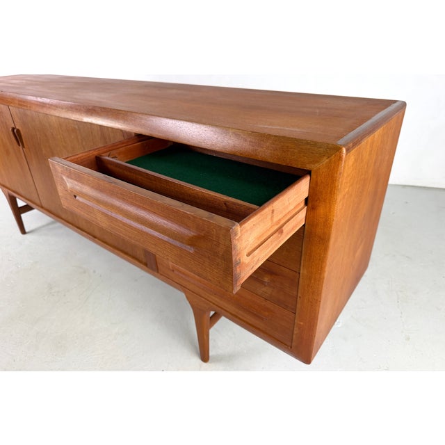 1960s FA32 Sideboard by Ib Kofod Larsen for Faarup, 1960s For Sale - Image 5 of 10