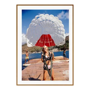 Paraglider Slim Aarons C Print Brown