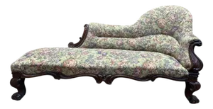 Napoleon III Daybed in Carved Walnut
