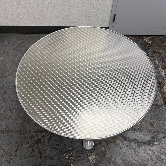 2010s Jorge Pensi for Amat-3/Knoll International Aluminum Table For Sale - Image 5 of 12