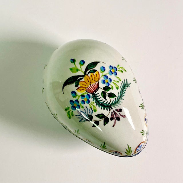 1950s Vintage Mediterranean Portuguese Art Nouveau Porcelain Egg Trinket Box - Easter For Sale - Image 16 of 16