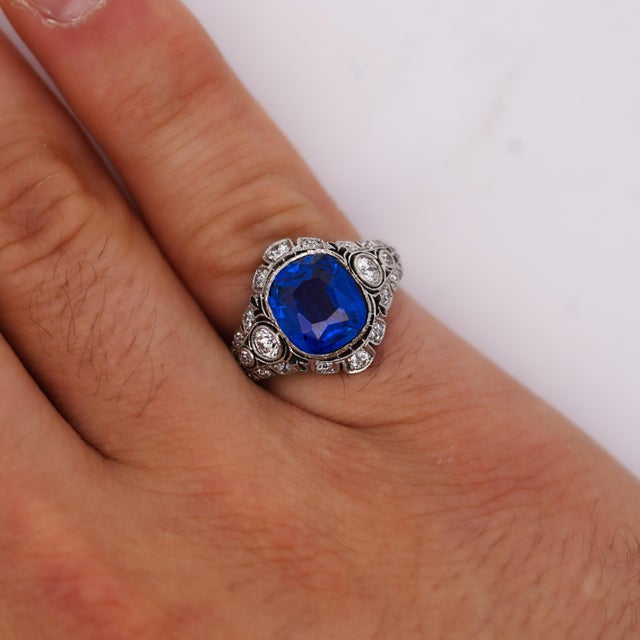 1930s 4.02 Carat No Heat Ceylon Sapphire in Platinum Art Deco Ring, Size 6 For Sale - Image 10 of 15