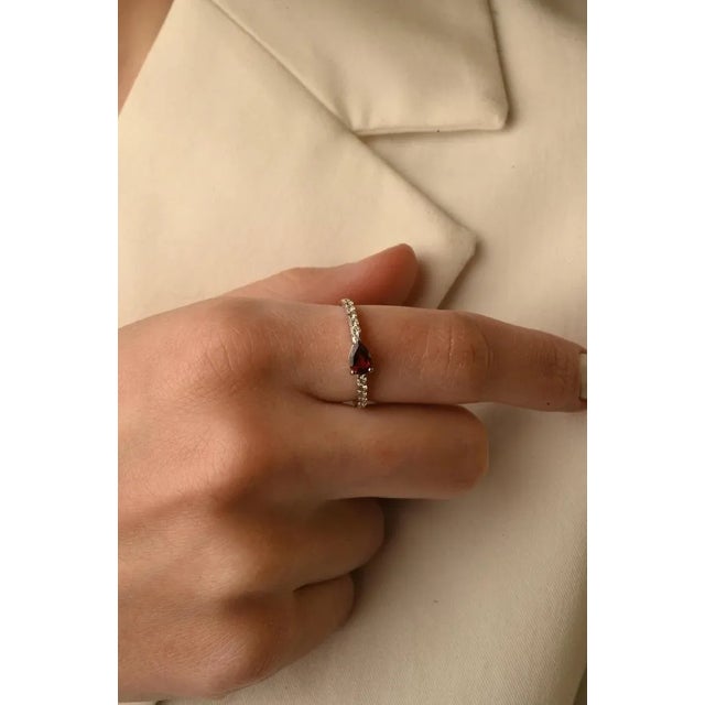 14k Solid White Gold Natural Garnet Ring With Diamonds Size 7 For Sale In New York - Image 6 of 10