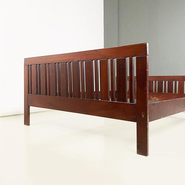 Brown Califfo Bed in Wood attributed to Ettore Sottsass for Poltronova, 1960s For Sale - Image 8 of 18