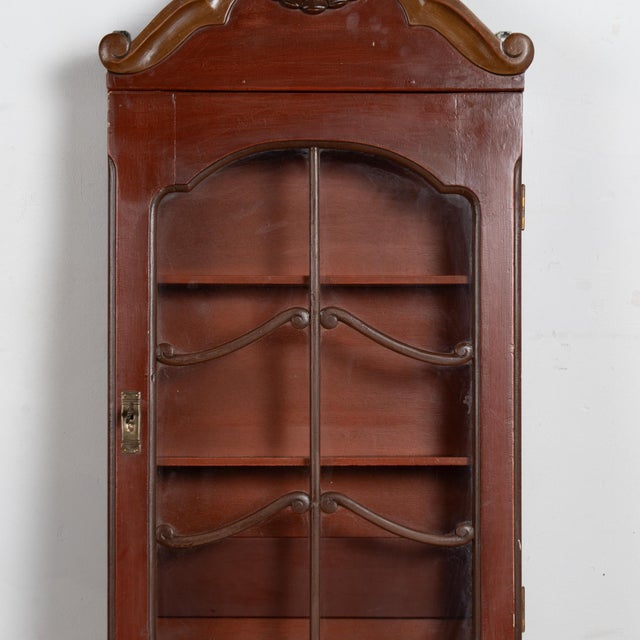 Traditional 20th Century Hand-Painted Hanging Display Cabinet Dated 1926 For Sale - Image 3 of 7