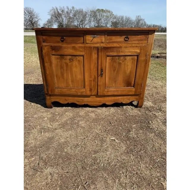 18th Century French Country Louis XV Walnut Sideboard / Buffet For Sale - Image 11 of 18