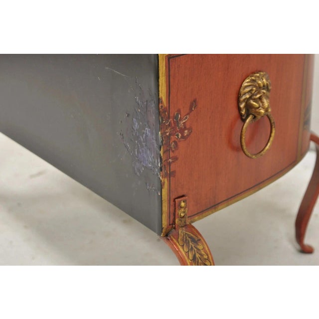 Metal Italian Red Tole Metal Chinoiserie Gilt Decorated Floor Jardiniere Planter Pot For Sale - Image 7 of 11