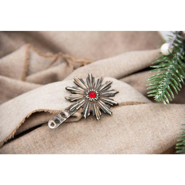 Silver Radiance with Synthetic Red Stone For Sale - Image 3 of 5