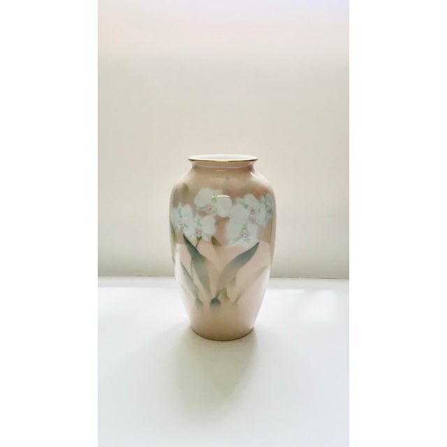 Art Deco 1930s Peach Orchid Blossom China Vase For Sale - Image 3 of 4