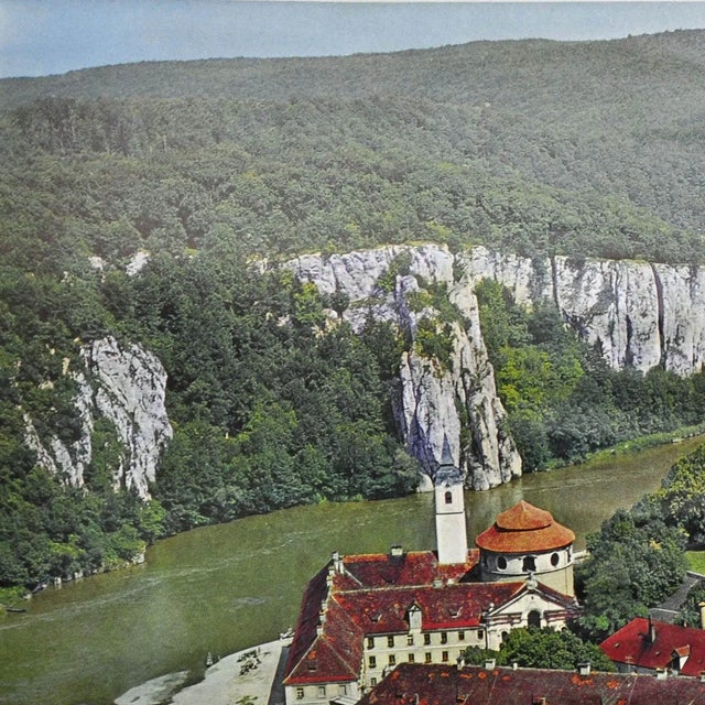 A classical rollable close up depicting the Danubian breach near the monastery Weltenburg, Germany. Used as teaching...