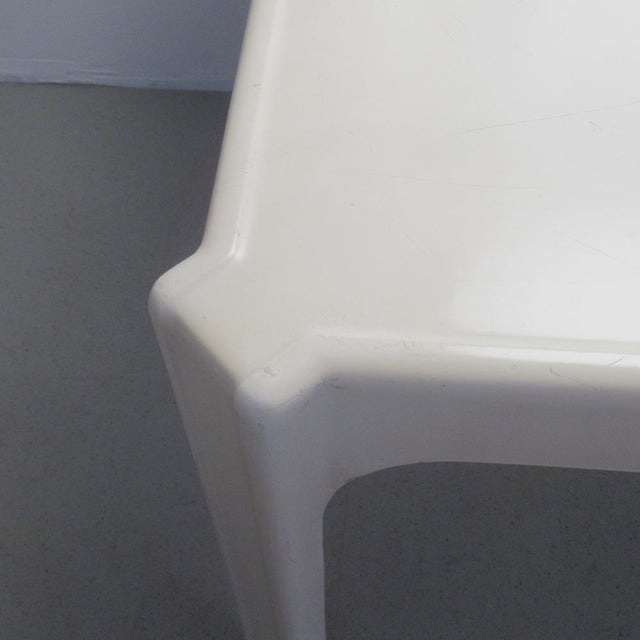 White Fiberglass Table by Marc Berthier for Roche Bobois, 1970s For Sale - Image 8 of 17