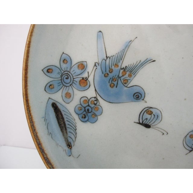 1960s Ken Edwards El Palomar Blue Bird Mexico Folk Art 11 3/4" Pottery Charger Plate For Sale - Image 5 of 8