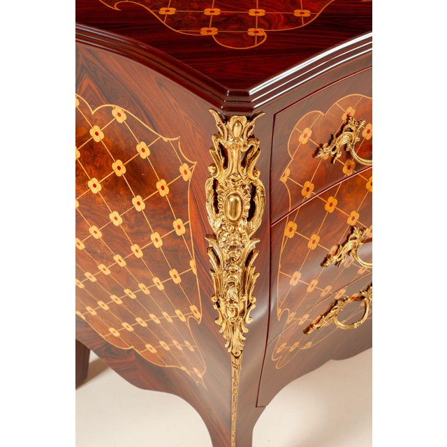 Italian Italian Marquetry Bombay Chest With Brass Ormolu Mounts For Sale - Image 3 of 4