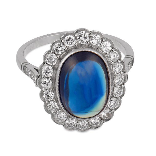 Contemporary Vintage 4.10 Carat Cabochon Cut Sapphire Diamond Platinum Ring, Size 6.75 For Sale - Image 3 of 5