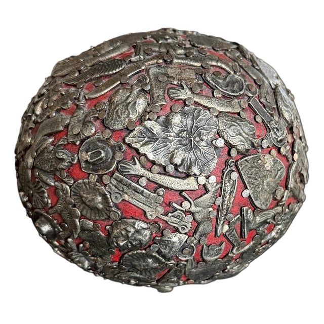 20th Century Mexican Ex-Voto Reliquary For Sale In Chicago - Image 6 of 13