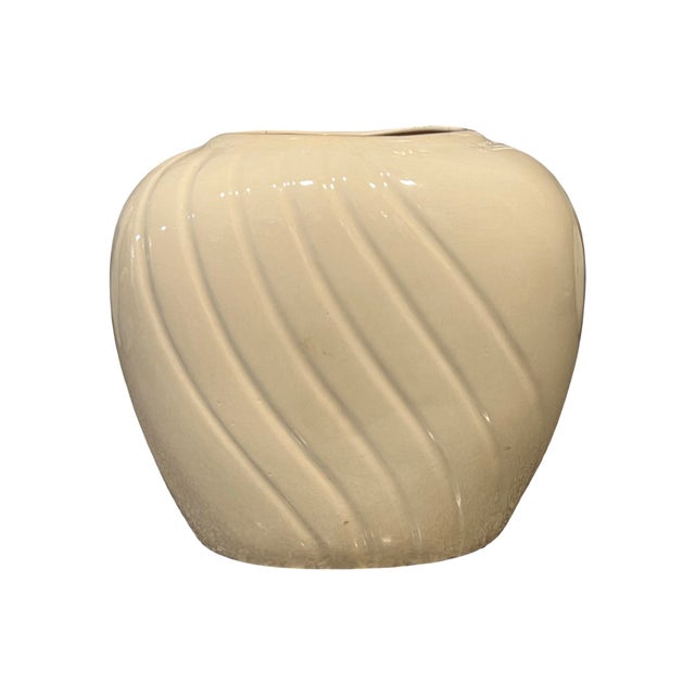 Vintage Postmodern 1980s Beige Ceramic Wave Vase Art Deco For Sale In Palm Springs - Image 6 of 7