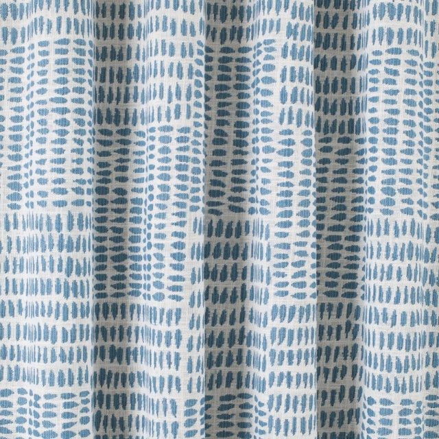 Contemporary Sister Parish Albert Performance Fabric in Summer Blue For Sale - Image 3 of 3