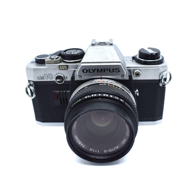 1970's Olympus Om-10 35mm SLR Camera With Zuiko 50mm Lens - Japan For Sale - Image 4 of 8