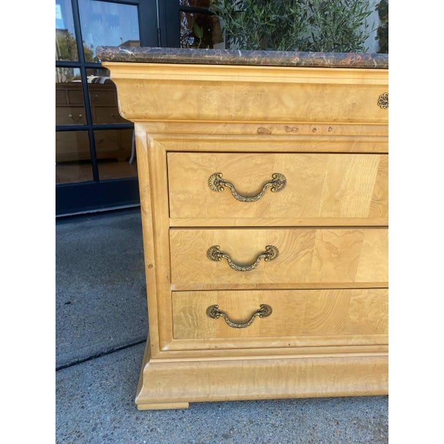 Henredon Mid 20th Century Vintage Henredon Charles X Collection Burl Elm Marble Top Chest For Sale - Image 4 of 12