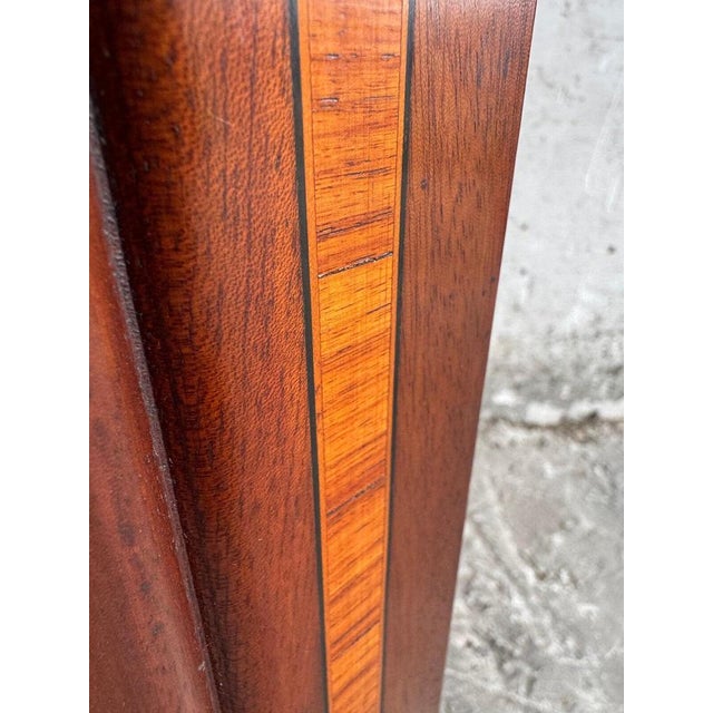 Interbellum Side Table with Prominent Wood Grain, 1930s For Sale - Image 9 of 10