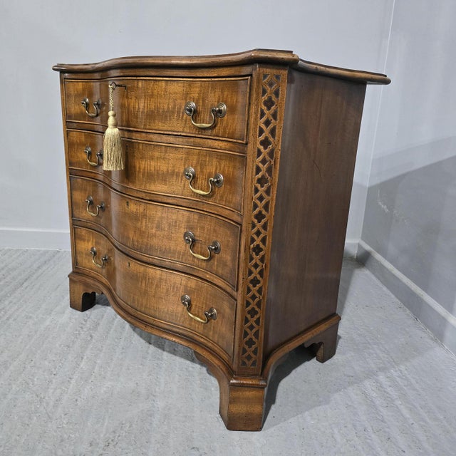 Wood Small Serpentine Chest of Drawers, 1910 For Sale - Image 7 of 9