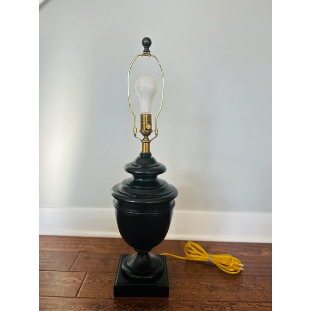 Traditional Late 20th Century Sculptural Solid Wood Pedestal Table Lamp With Pleated Silk Shade For Sale - Image 3 of 12
