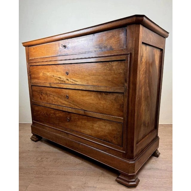 19th Century Louis-Philippe Walnut Chest of Drawers For Sale - Image 5 of 8