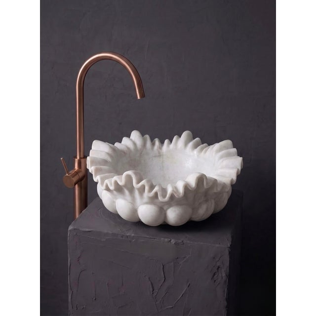 Indian Vintage Ruffle Scalloped Marble Sink Made in 1990s For Sale - Image 3 of 5