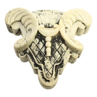 Baroque Carved Marble Capitol Corbel Haut-Relief Architectural Element For Sale