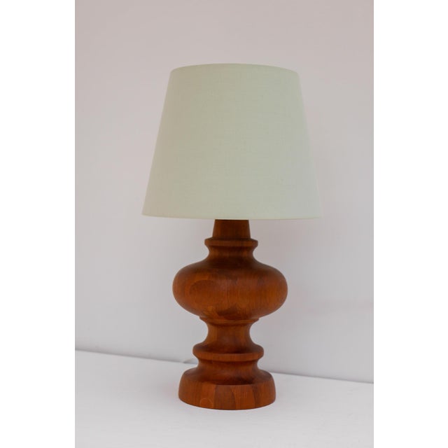 Mid-Century Modern Scandinavian Oak Table Lamp from Möllers For Sale - Image 5 of 15